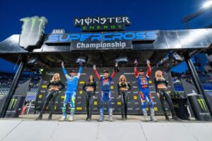 Hunter Lawrence con la Honda CRF450RWE al Denver Supercross 2026