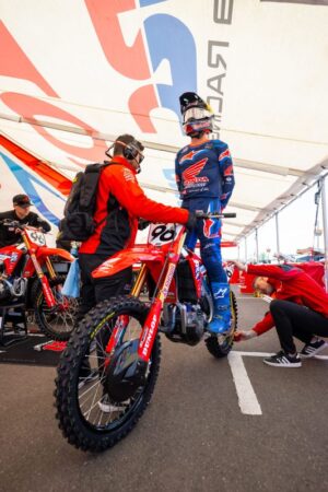 Hunter Lawrence su Honda CRF450RWE, vincitore del Denver Supercross 2026