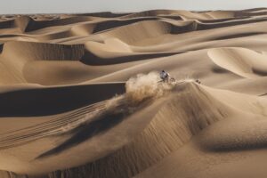 veicoli storici e partecipanti coinvolti nel percorso tra Fenix Rally e Africa Eco Race