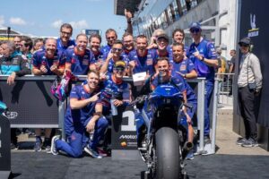 Pirelli SC1 e SCX in uso durante le qualifiche Moto2 e Moto3 al GP di Francia a Le Mans