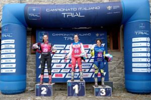 Piloti in gara al Campionato Italiano Trial 2026 di Fiumalbo, tra top rider e giovani del MiniTrial