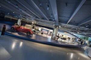 Showroom Maserati a Modena per i Tridente Talks con area dedicata a BOTTEGAFUORISERIE