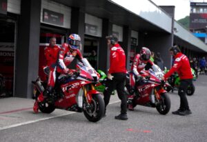 Chantra e Kunii con la Honda HRC CBR1000RR-R durante le libere del WorldSBK Most