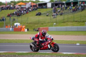 CBR1000RR-R del team Honda HRC in prova a Most: focus su set-up e adattamento piloti