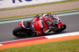 CBR1000RR-R del team Honda HRC al Round WorldSBK Most con Chantra e Kunii