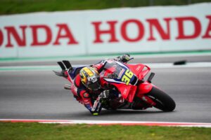 Joan Mir su Honda RC213V in pista al GP di Catalunya