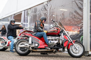Carl Fogarty al taglio del nastro della 40ª Biker Fest International a Lignano Sabbiadoro