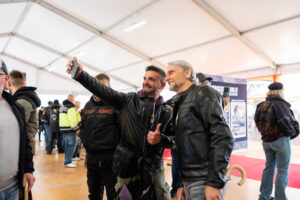 Carl Fogarty durante la cerimonia d'apertura della 40ª Biker Fest International a Lignano