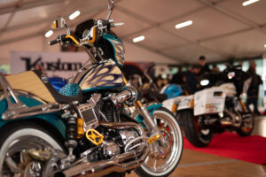 Carl Fogarty al taglio del nastro alla 40ª Biker Fest International a Lignano