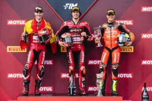 Nicolò Bulega su Ducati al circuito di Most dopo Gara1, vittoria e nuovo giro record