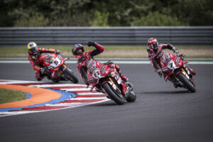 Nicolò Bulega sulla Ducati Panigale V4 R durante Gara‑1 a Most