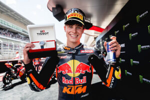 Valentin Perrone con la KTM RC4 del team Tech3 in Moto3 al Circuit de Barcelona-Catalunya