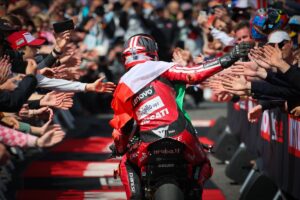 Nicolo Bulega, leader del mondiale WorldSBK a Most con Aruba.it Racing – Ducati