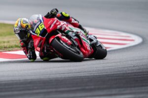 Honda RC213V del team HRC Castrol durante il test MotoGP Barcellona, prove su carenatura e assetto