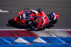 Team Honda HRC a Misano durante i test sulla CBR1000RR-R per lo sviluppo del pacchetto tecnico