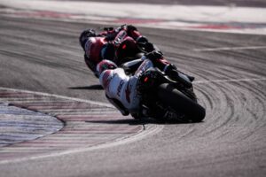 Honda HRC in pista a Misano con la CBR1000RR-R durante i test e il rientro di Jake Dixon