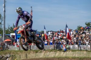 Jeffrey Herlings durante la qualifica MXGP di Francia con la Honda HRC PETRONAS