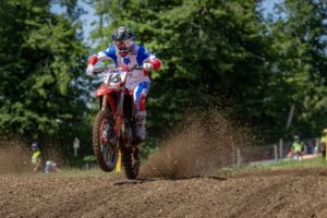 Jeffrey Herlings su Honda HRC PETRONAS durante la qualifica del MXGP di Francia