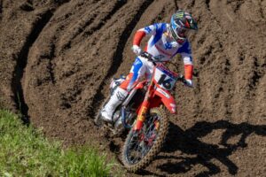 Jeffrey Herlings con la Honda HRC PETRONAS durante la qualifica del MXGP Francia