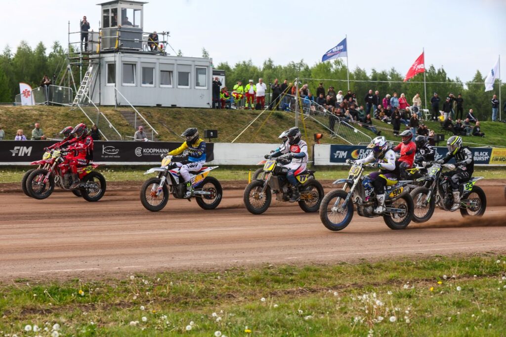 Piloti e moto del Mondiale Flat Track 2026 a Terenzano