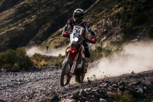 Competitore del Desafío Ruta 40 YPF impegnato nella tappa di San Juan