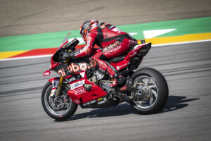 Aruba.it Racing Ducati in testa nel venerdì rovente del WorldSBK Aragon