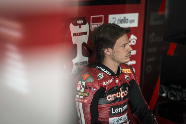 WorldSBK Aragon, Bulega e Lecuona dominano il venerdì rovente