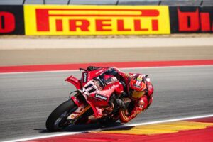 Gamma Pirelli WorldSBK 2026 con mescole SCX e SC0 pensate per condizioni di asfalto caldo