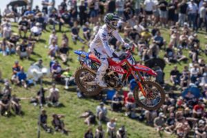 Pilota Honda HRC PETRONAS in azione a Teutschenthal durante il weekend del MXGP di Germania