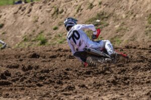 Pilota Honda HRC PETRONAS a Teutschenthal durante le qualifiche del MXGP di Germania