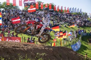 Pilota Honda HRC PETRONAS in azione durante le qualifiche del MXGP di Germania a Teutschenthal