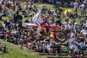 Jeffrey Herlings con la Honda HRC PETRONAS nelle qualifiche del MXGP di Germania a Teutschenthal