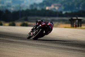 Somkiat Chantra in sella alla Honda HRC CBR1000RR-R al MotorLand Aragón durante il turno di gara