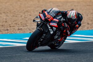 aprilia-a-montmelo_1.jpg