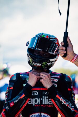 aprilia-a-montmelo_2-2.jpg