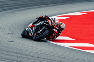 aprilia-a-montmelo_3-1.jpg
