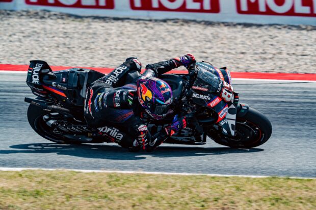 aprilia-racing-montmelo_6.jpg