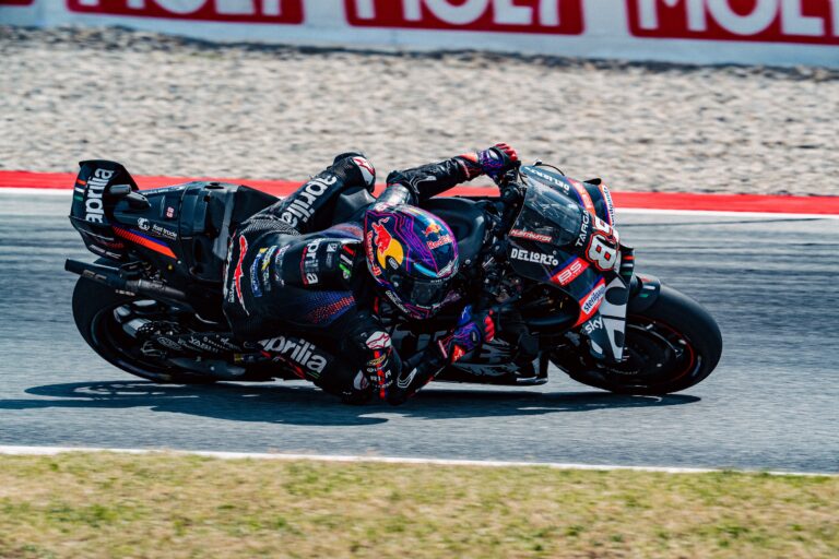 Aprilia Racing lascia Montmeló con un quarto posto in una gara folle