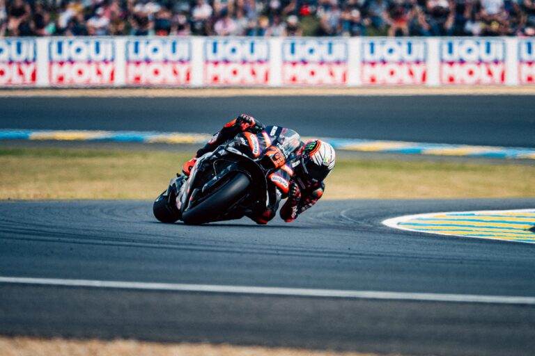 Aprilia Racing piazza tre RS-GP26 in Q2 nel venerdì di Le Mans