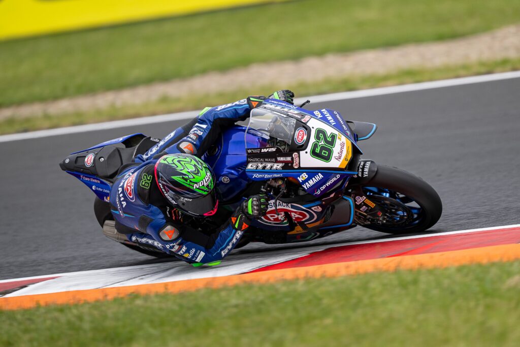 GYTR GRT Yamaha WorldSBK Team in attività durante il round di Most