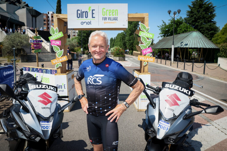 Kevin Schwantz protagonista al Giro d’Italia con Suzuki