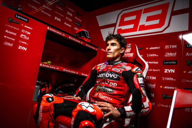Marc Márquez ricoverato a Madrid dopo la doppia operazione al piede e alla spalla