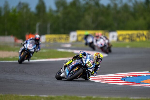 Yamaha R1 del team Pata Maxus al round di Most del WorldSBK