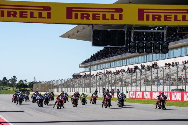 Nuove regole WorldSBK su partenze, pit lane e ripartenze, aggiornamento del regolamento 2026