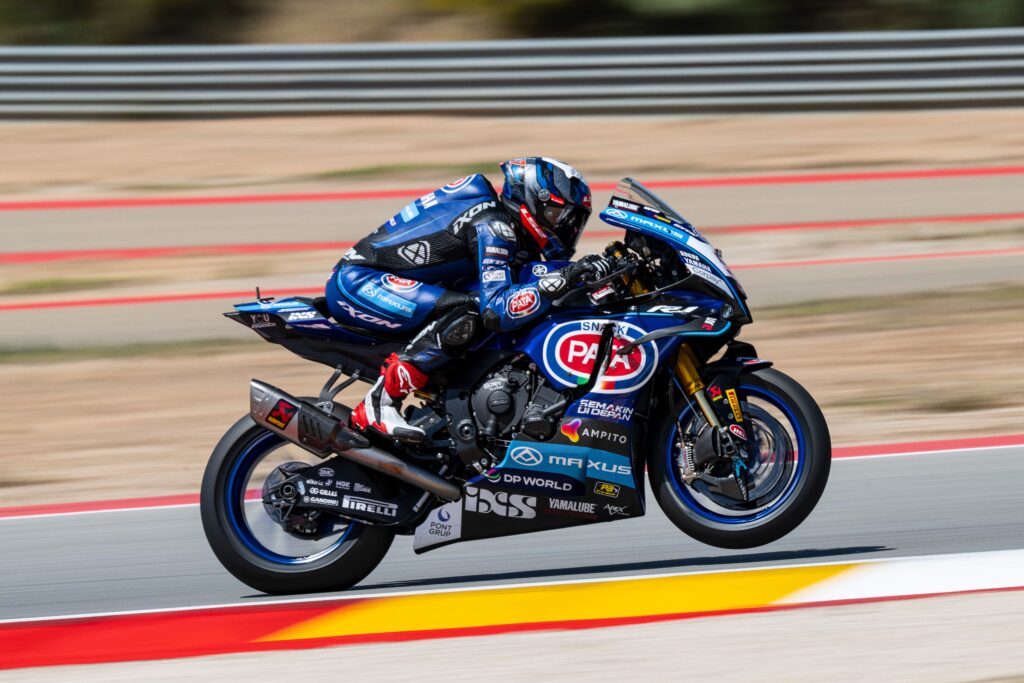 Pata Maxus Yamaha ad Aragon per la Superbike, al lavoro su set-up e gestione gomme in condizioni di caldo estremo