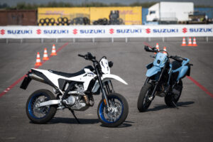 suzuki-dr-z4sm_4.jpg