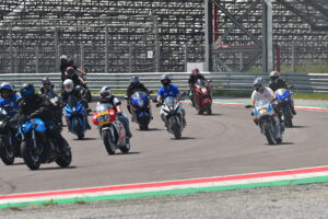 suzuki-tester-day-experience-debutto-sold-out-cremona_11.jpg