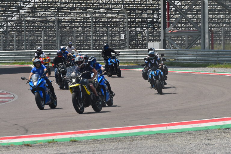 Suzuki Tester Day Experience, debutto da sold out al Cremona Circuit