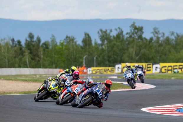 Can Öncü su Yamaha R9 del team Pata Yamaha Ten Kate a Most