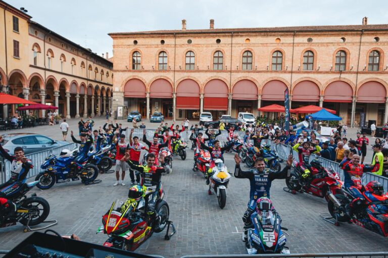 Imola, parata in centro città accende il round Emilia-Romagna CIV